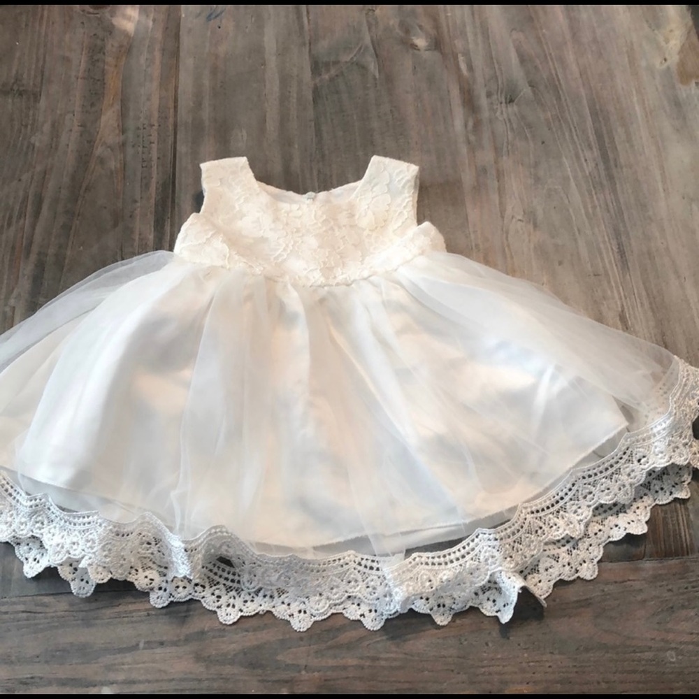 🍀 WEEKEND SALE🍀IEFiEL Christening Dress - 9 Months